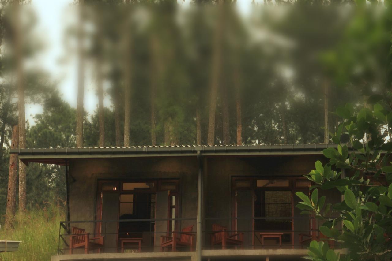 Rowinrich Cottages Ella Luaran gambar